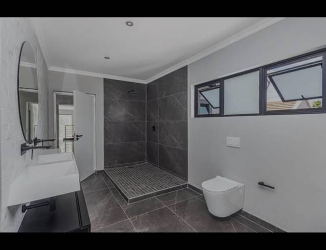 4 BEDROOM HOUSE FOR SALE IN FOURWAYS